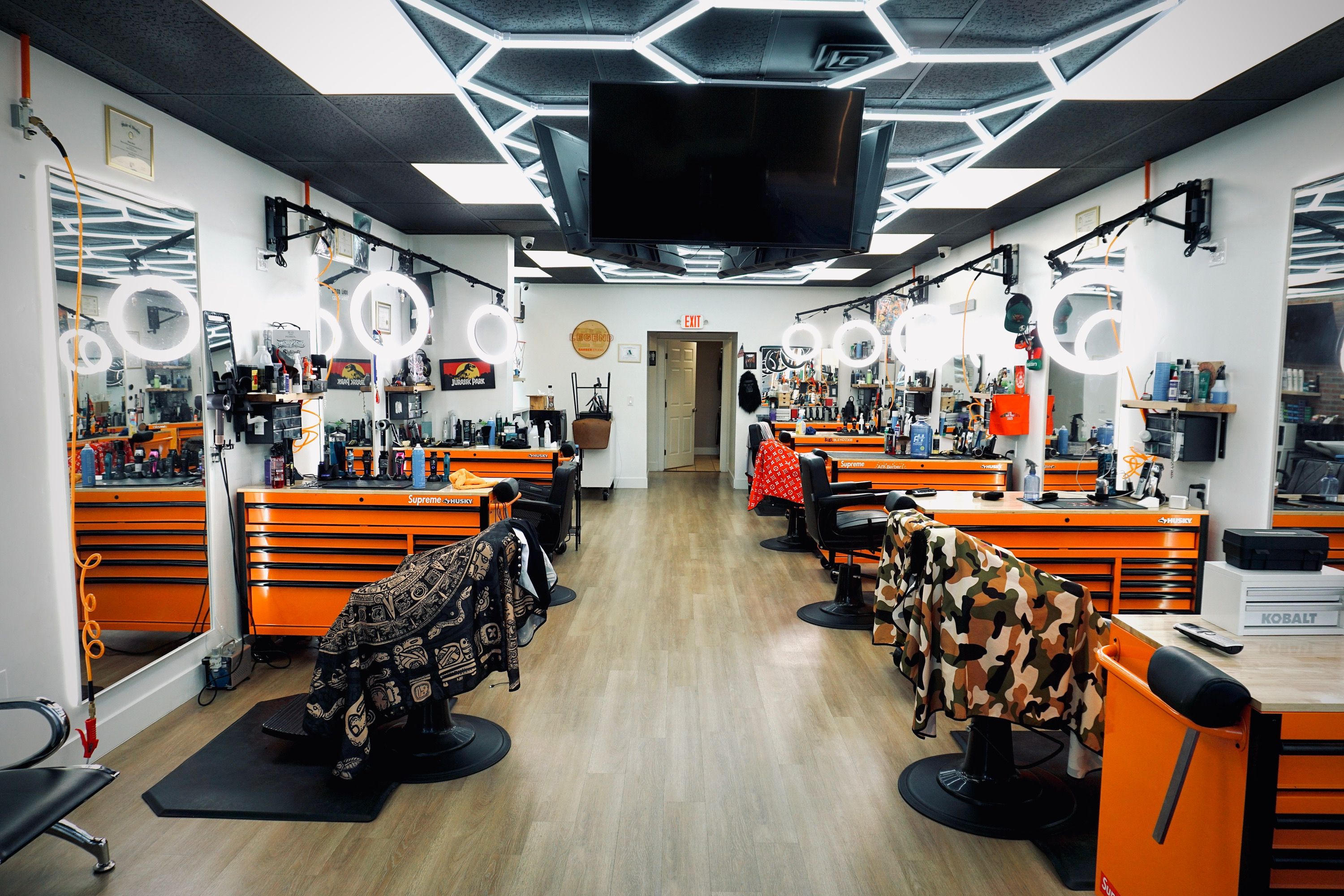 23 Legend Barber Studio
