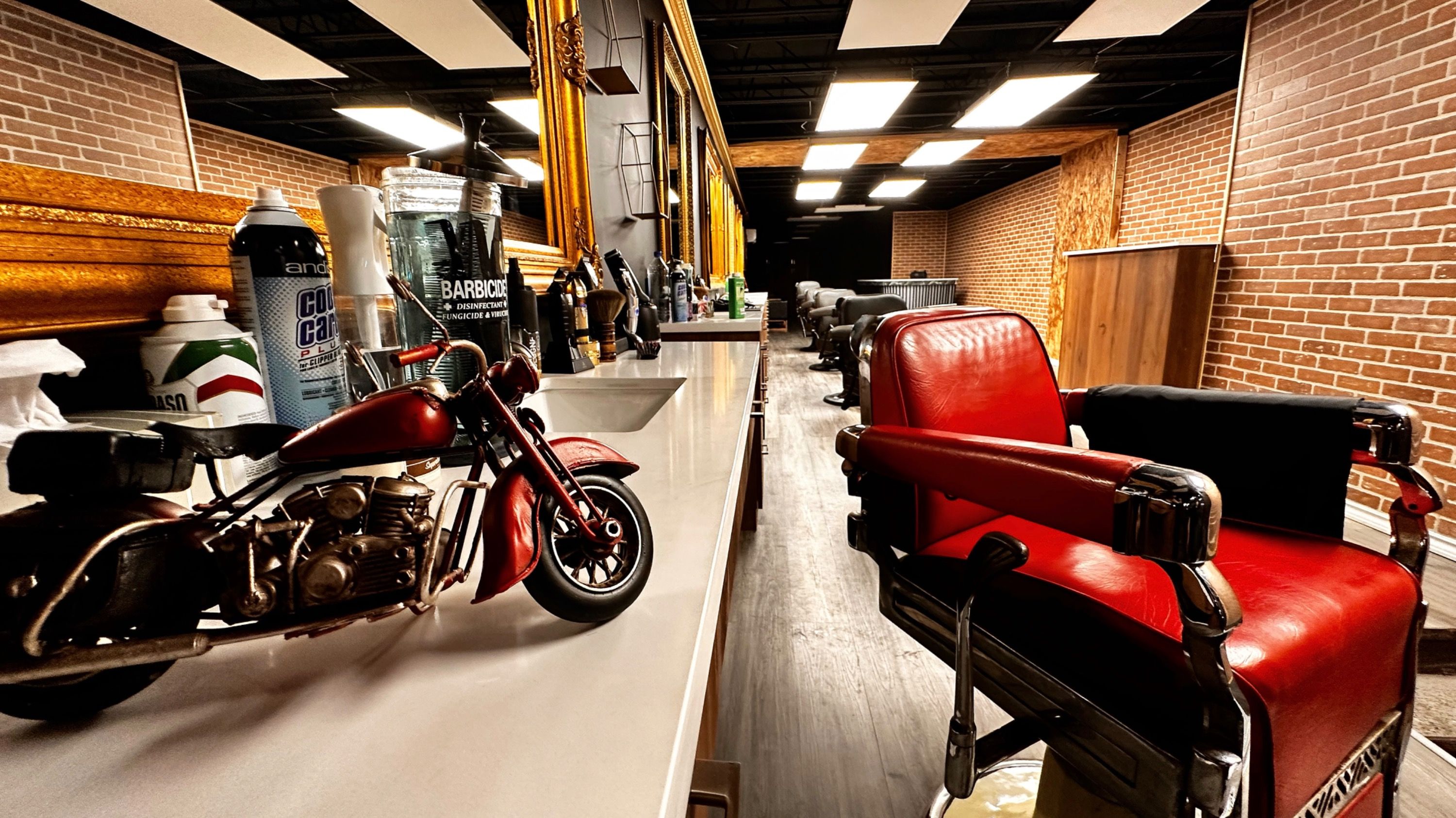 JD Barbers - Queen Street West