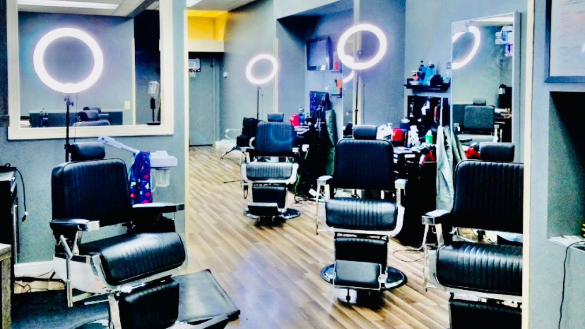 A&J Barber Lounge Mt Dora