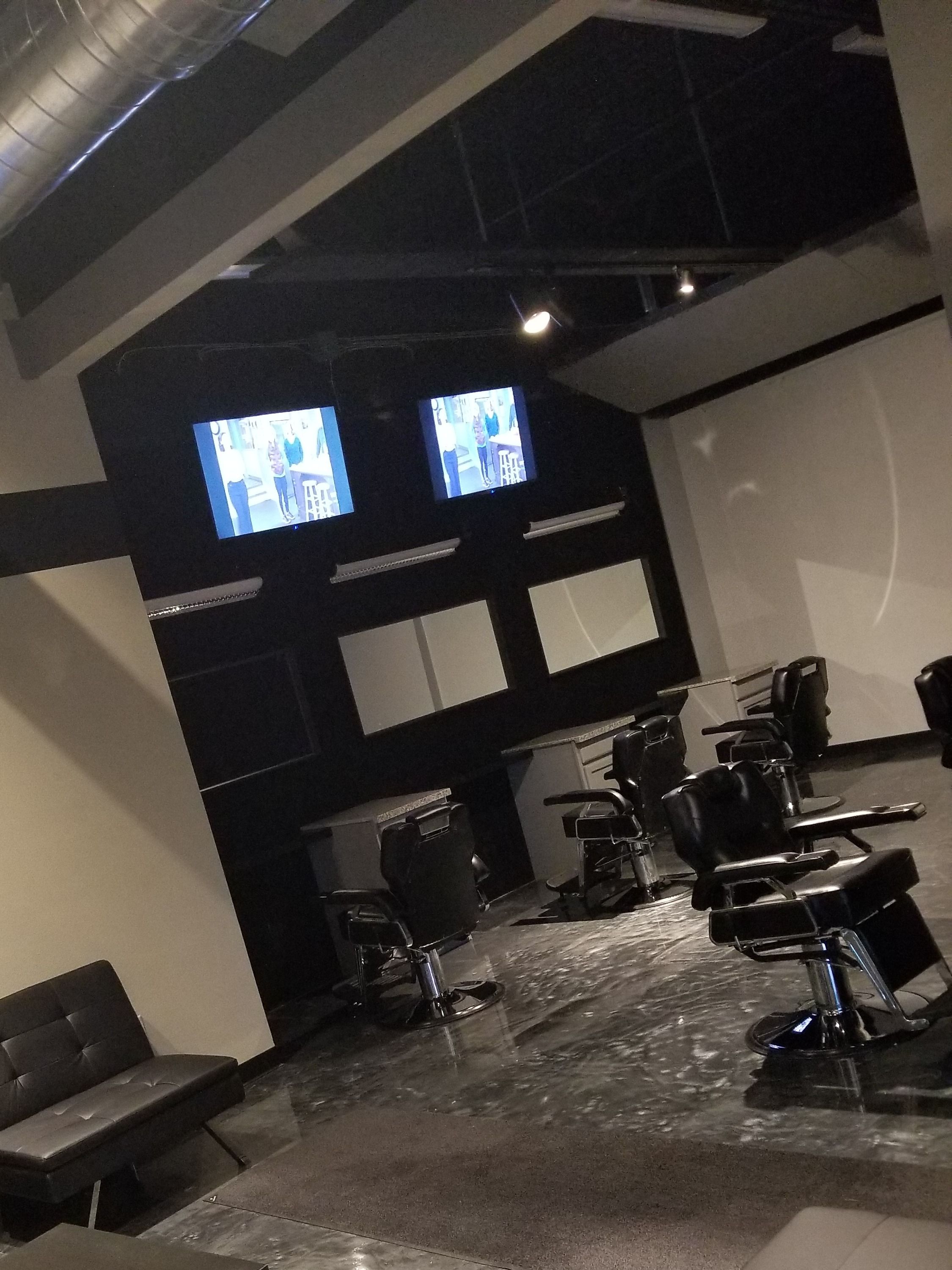 Razor Sharp Kutz Barber Lounge 2.0
