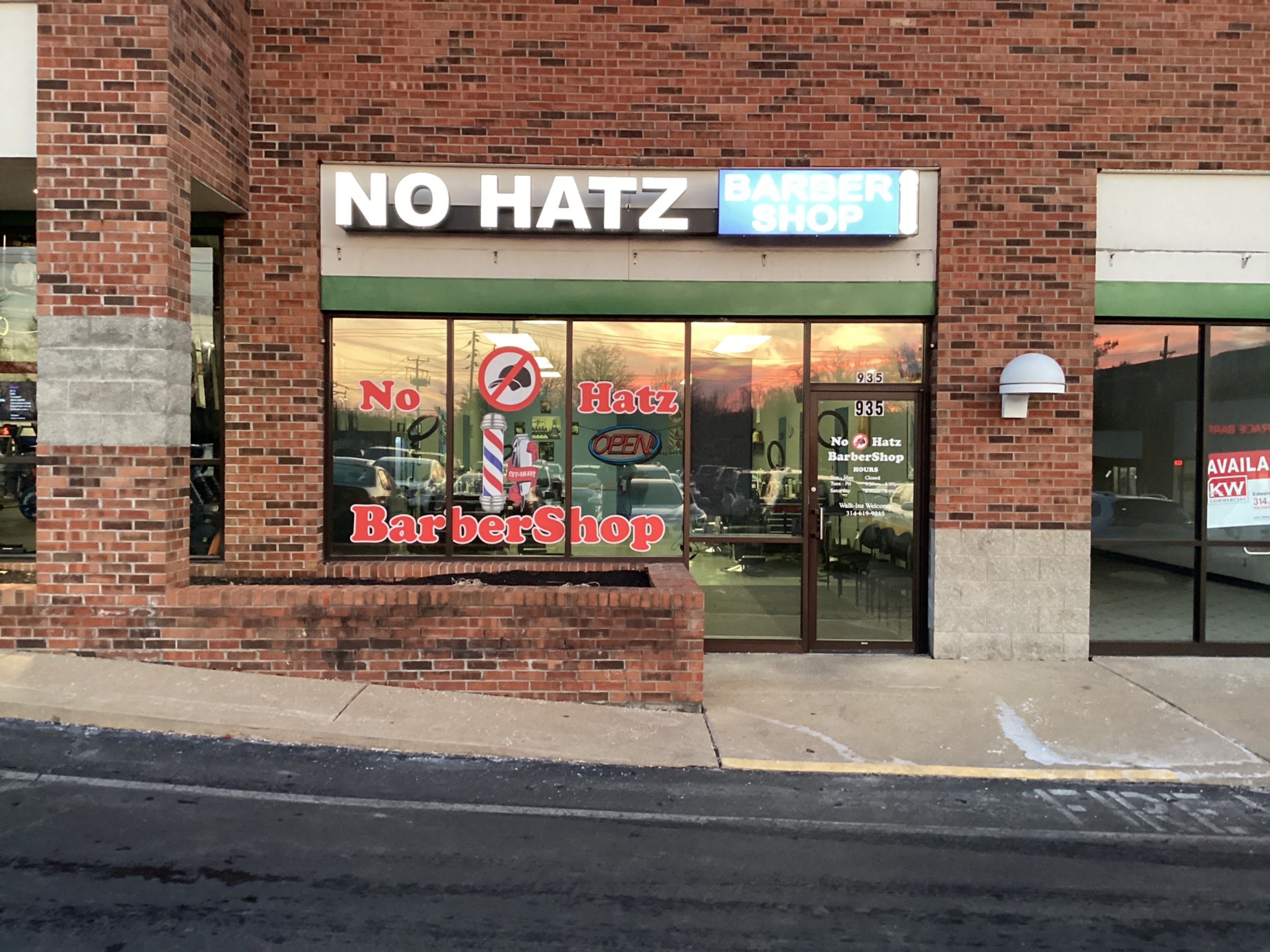 No Hatz Barbershop