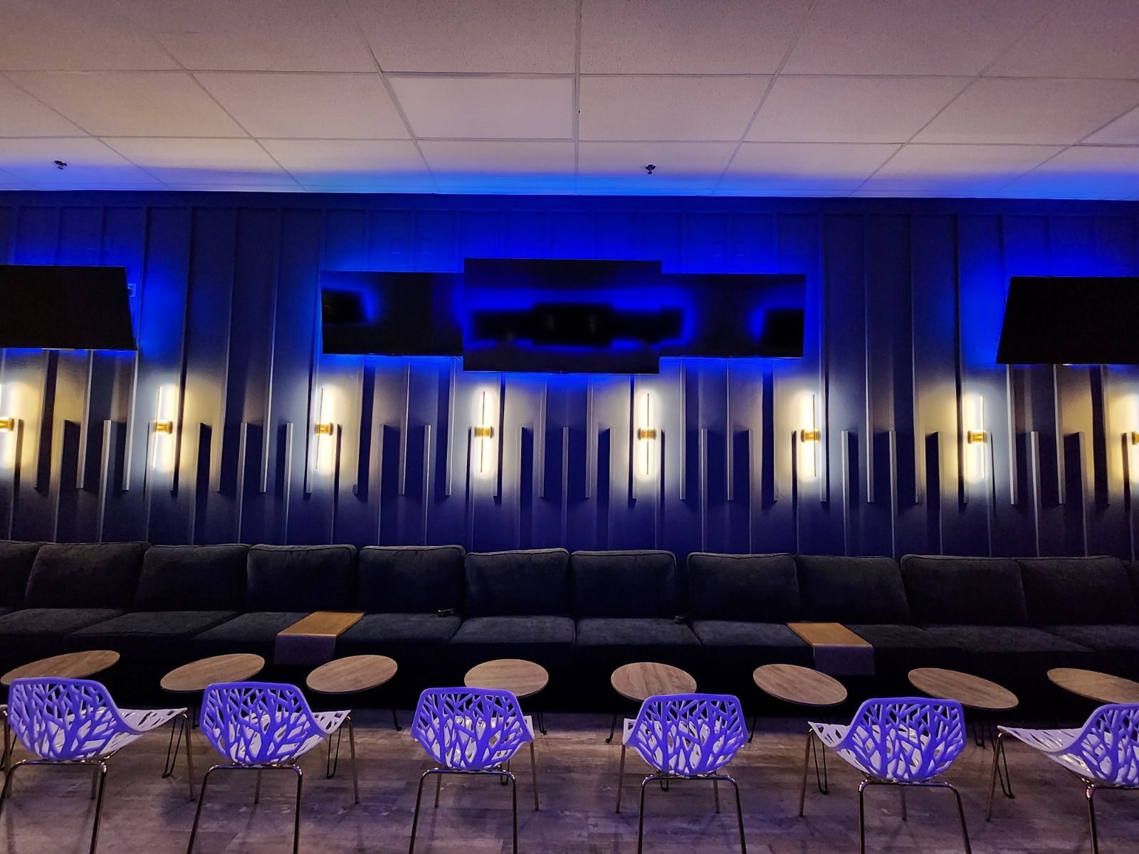 Renaissance Grooming Lounge