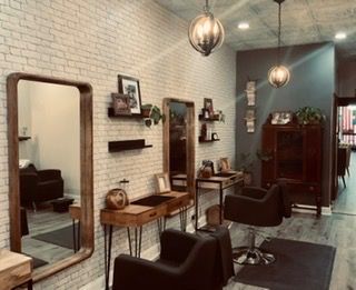 SLēK Hair Studio