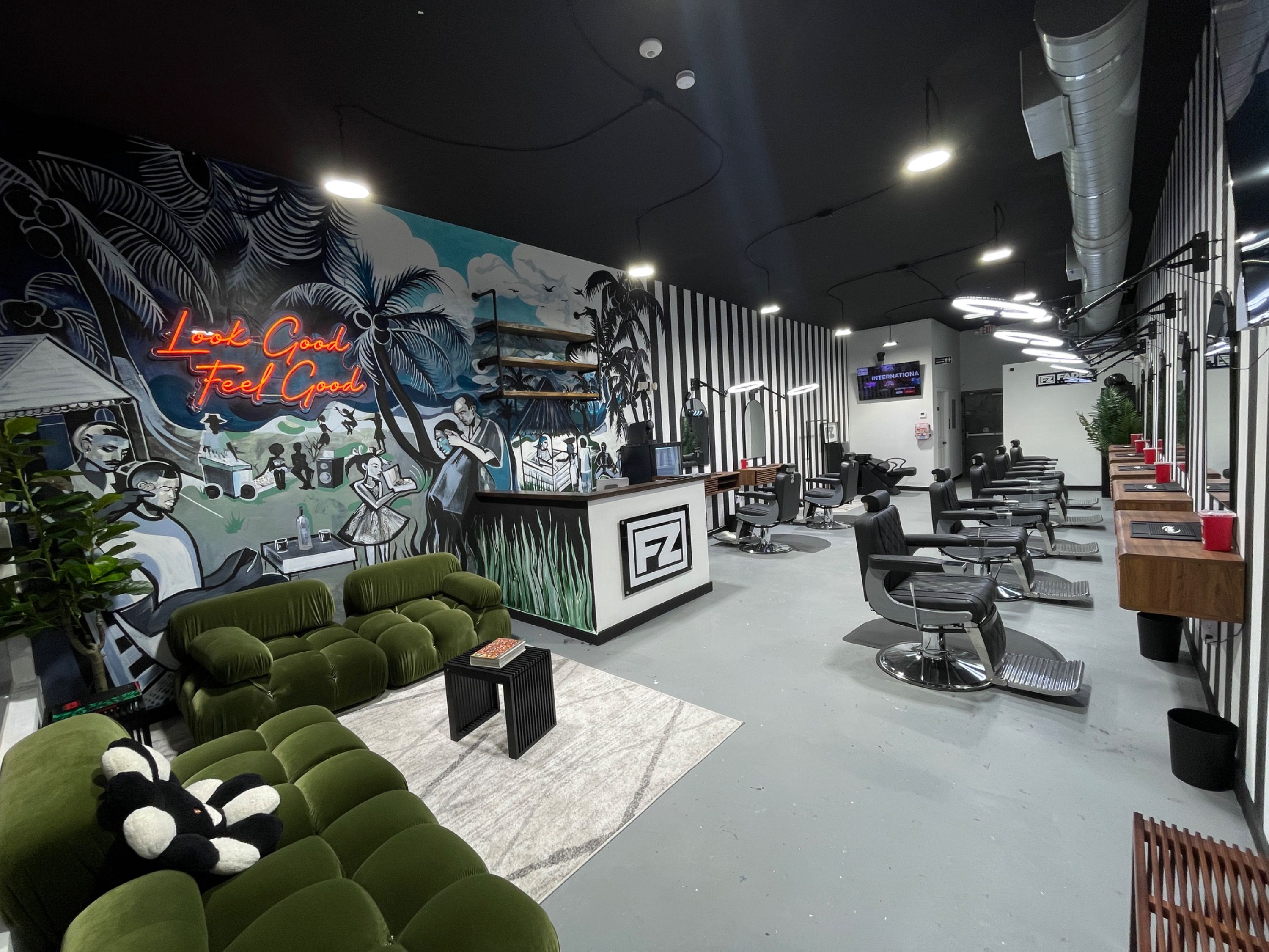 FADEZ BARBERSHOP USA