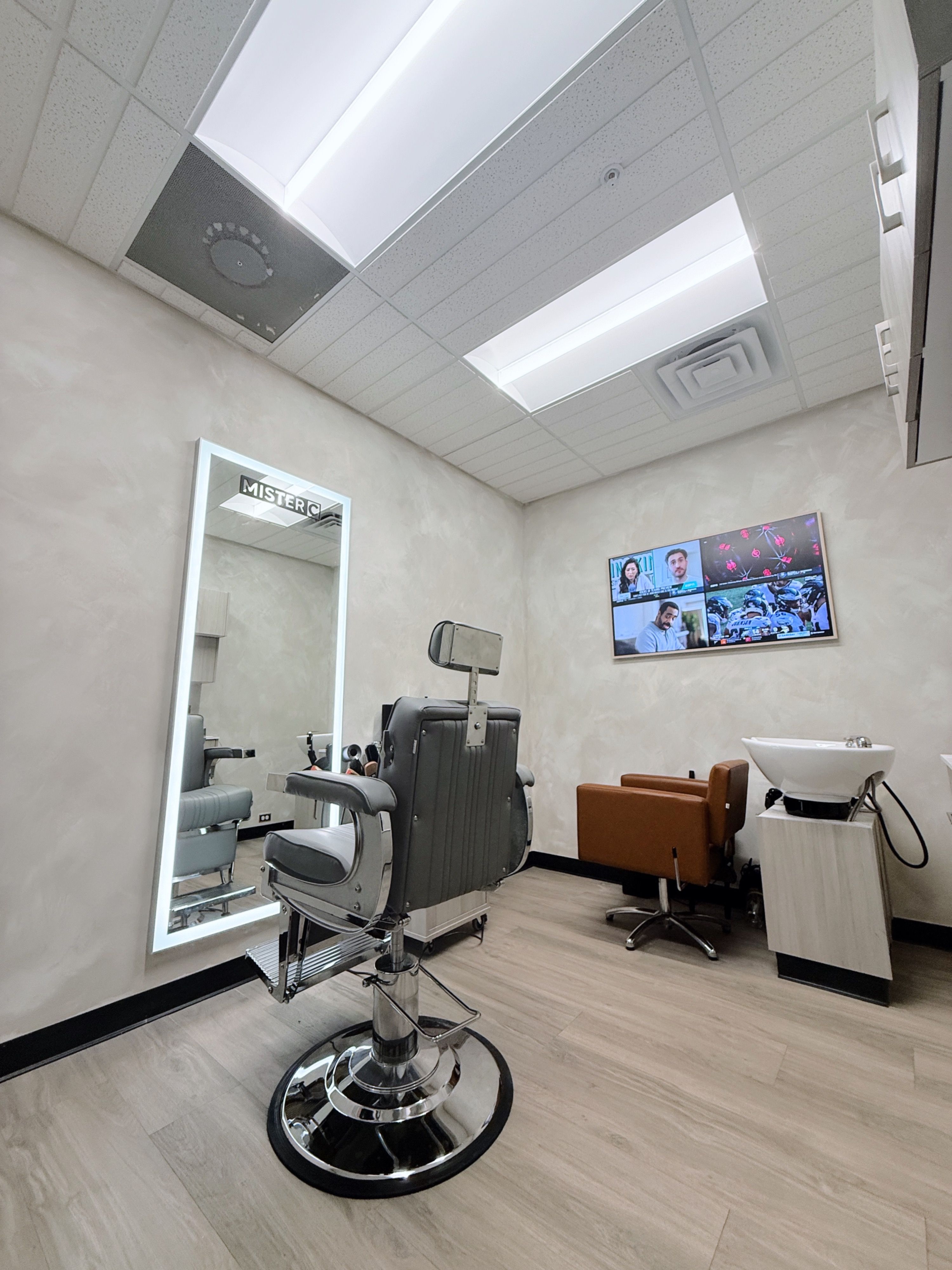 Mister C Barber suite 11