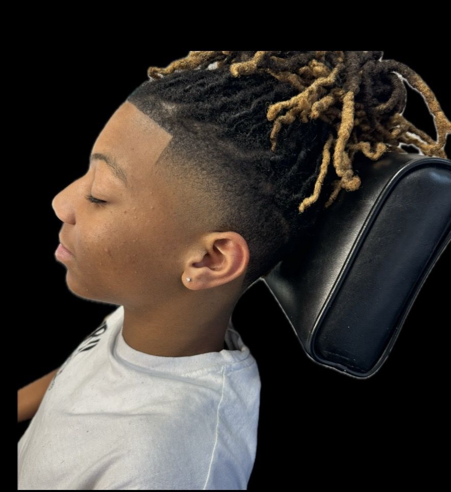 E The Barber@Studio Hair 2000