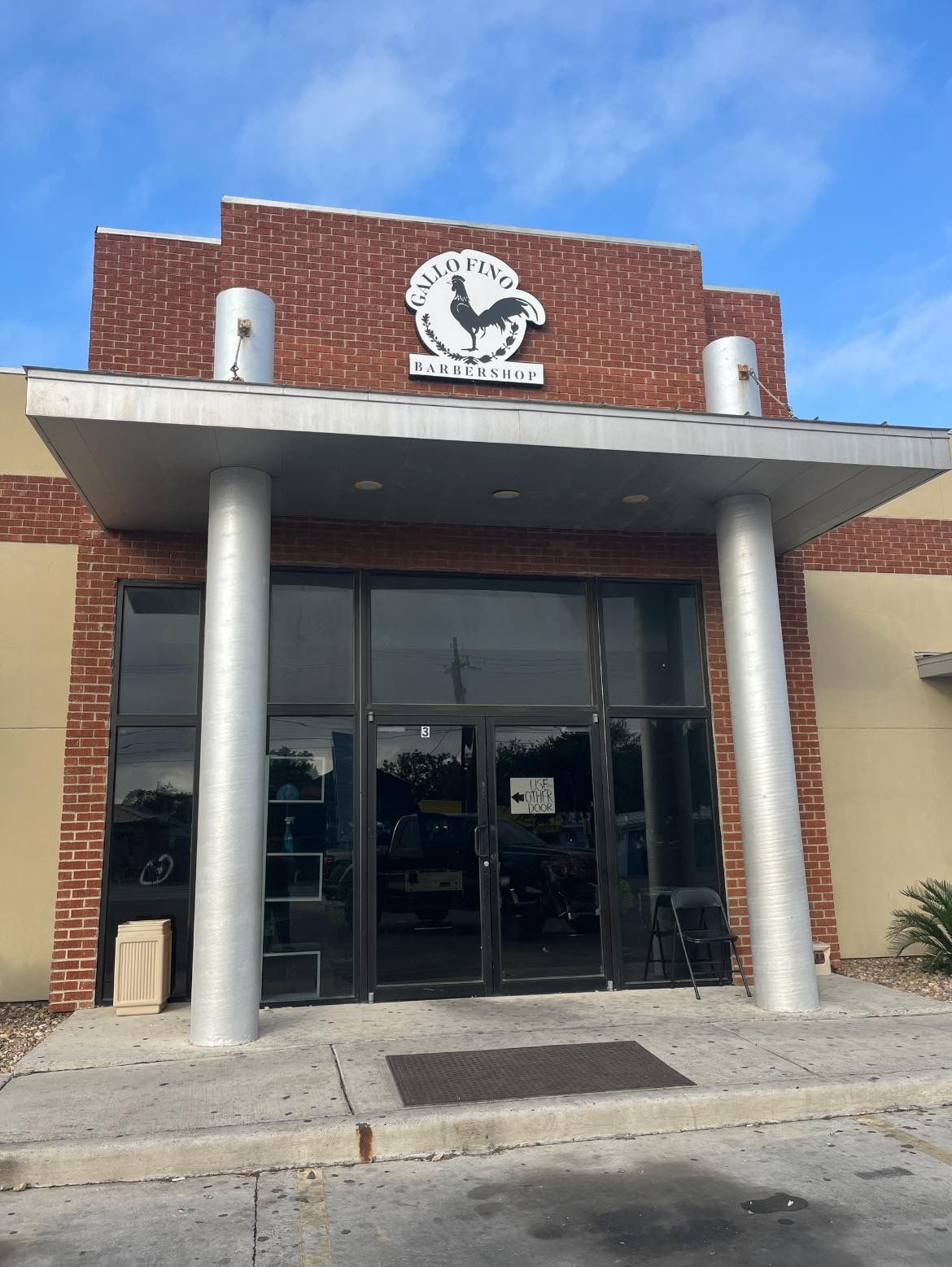 Gallo Fino Barber Lounge - Meadow