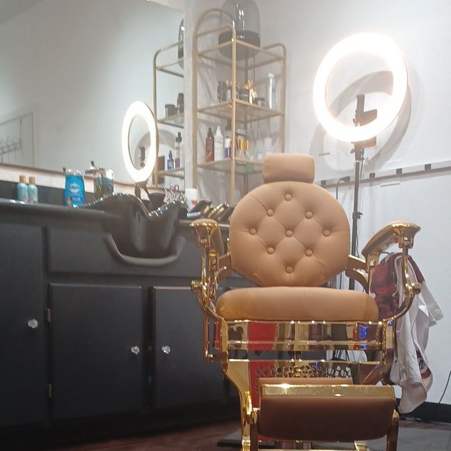 An Exquisite Cut Barbershop