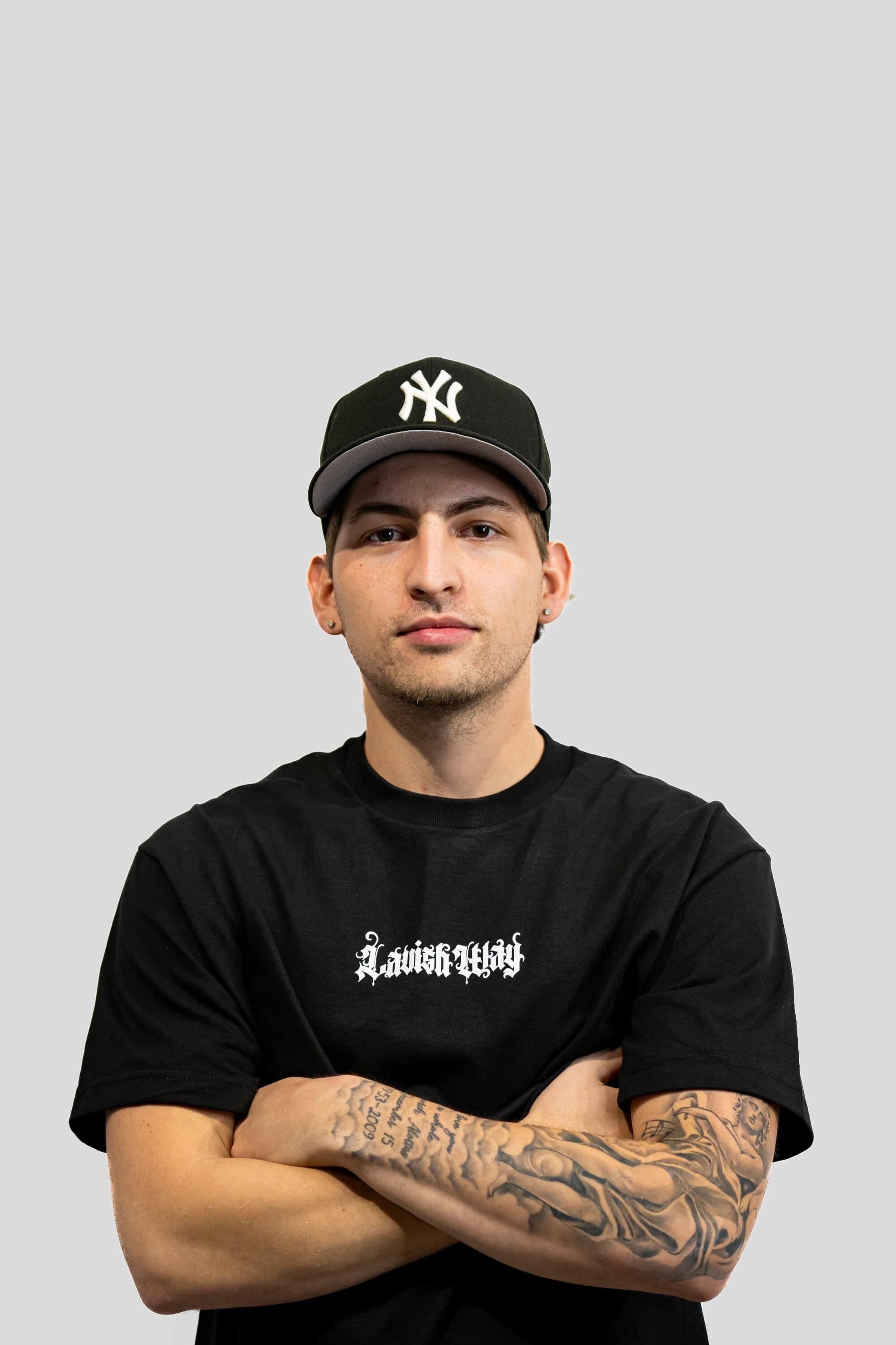 Lukas Taxi (SENIOR BARBER)