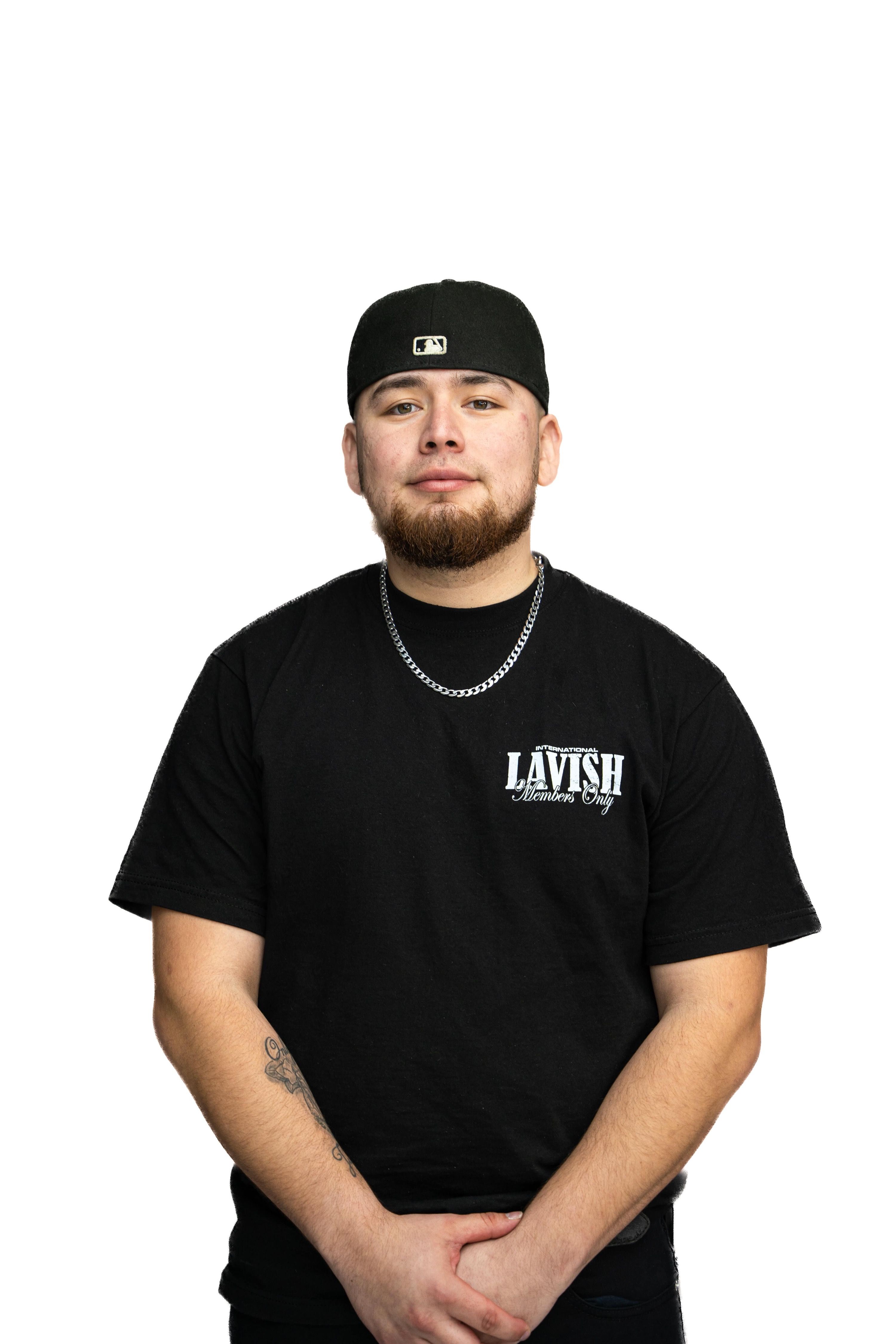 Andy (SENIOR BARBER)