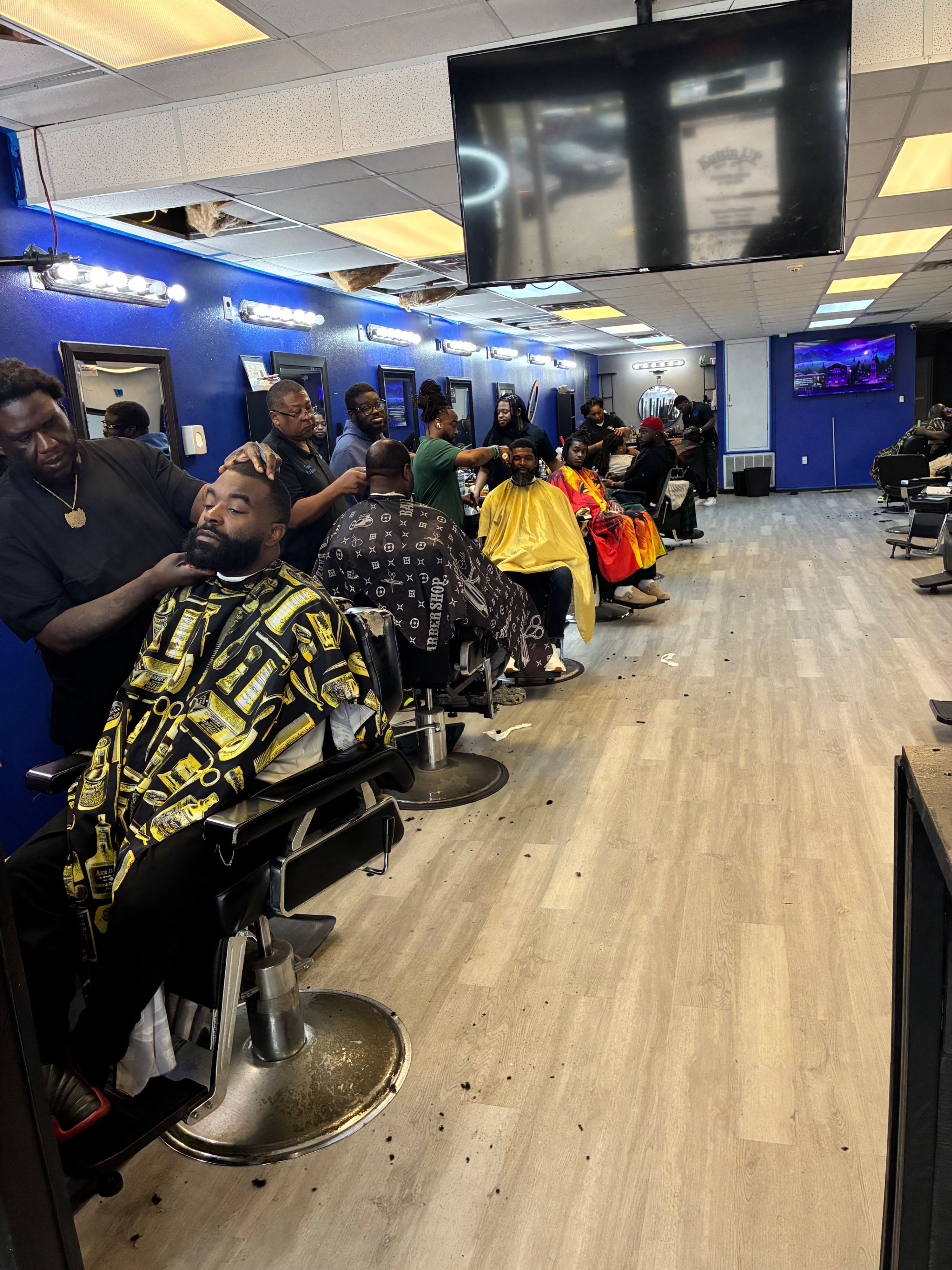 Kuttin Up Barbershop