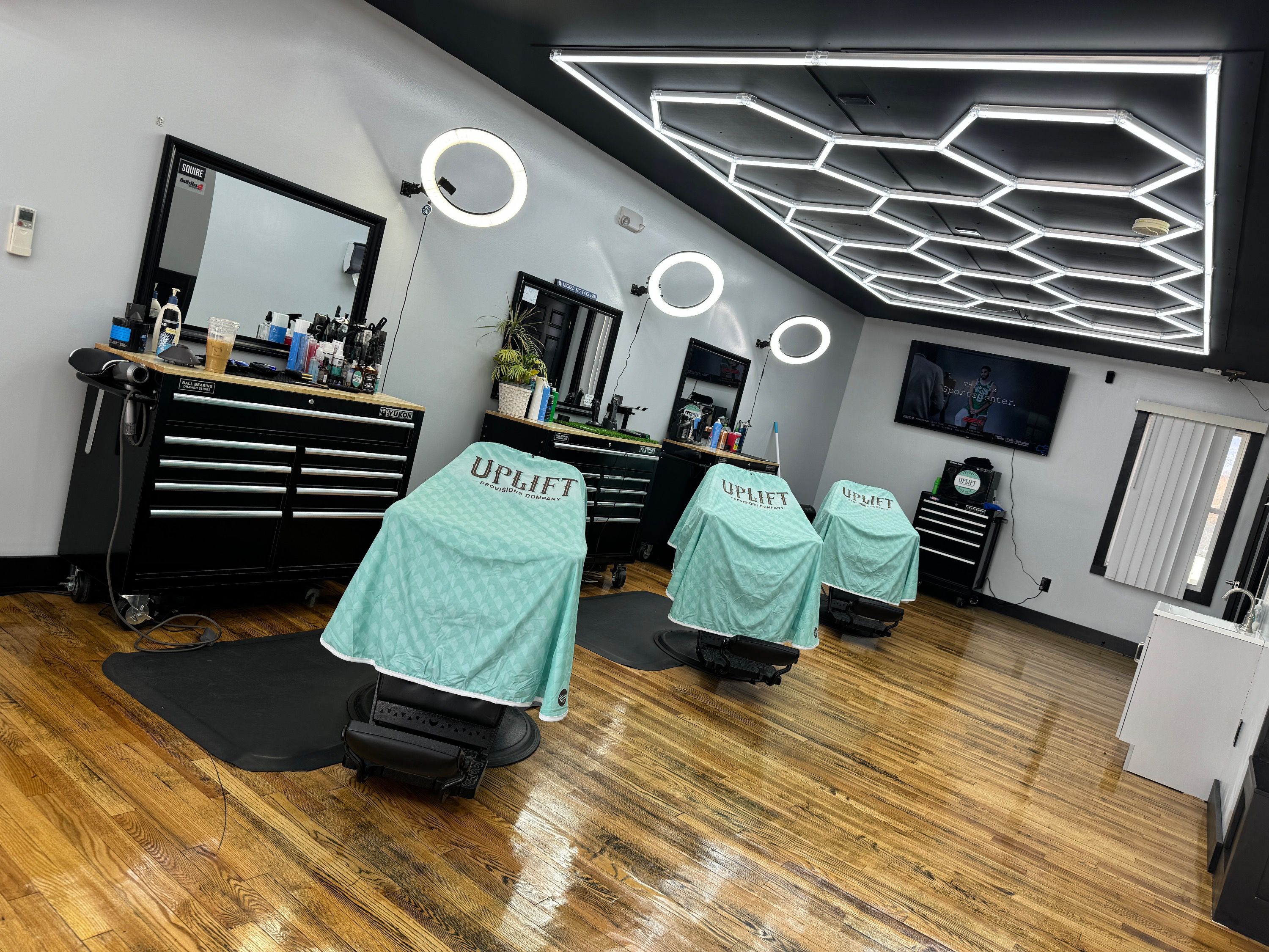 Justin’s Barber Studio LLC