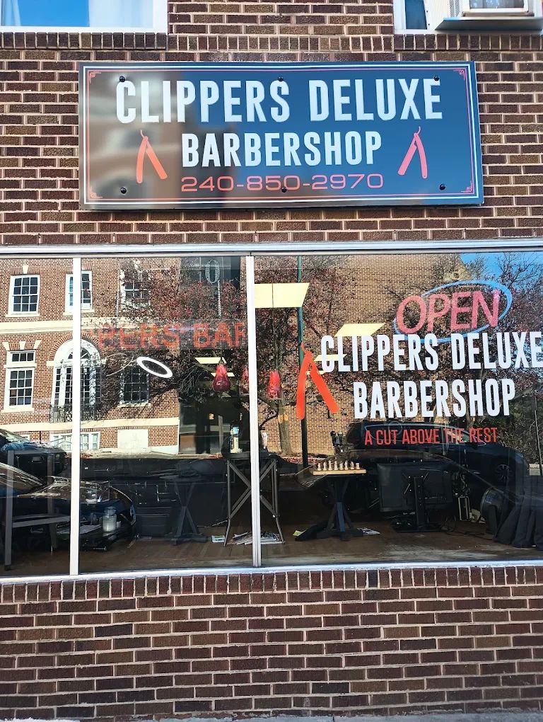 Clippers Deluxe Barbershop