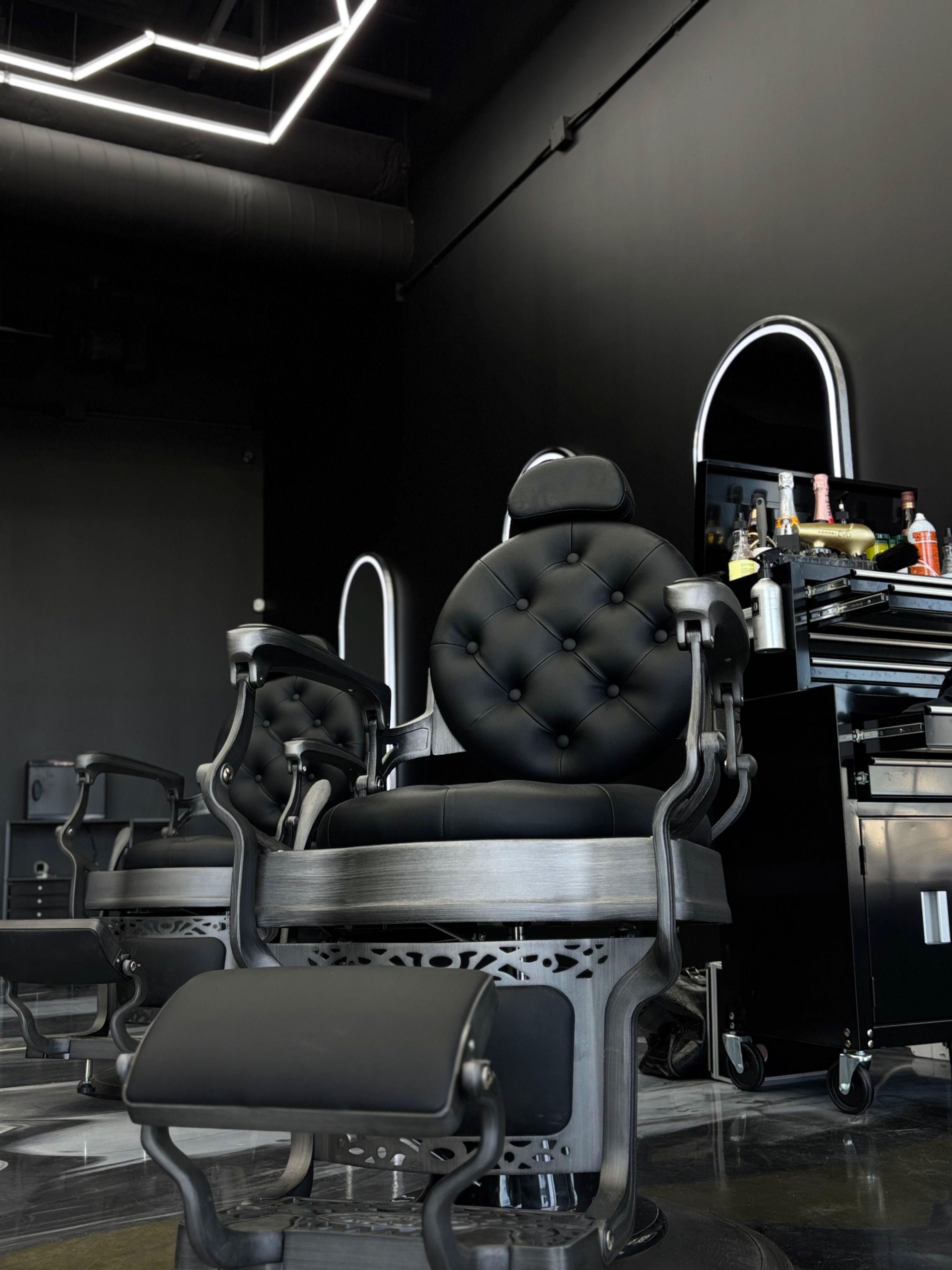 King Of Kings Barbershop Montreal