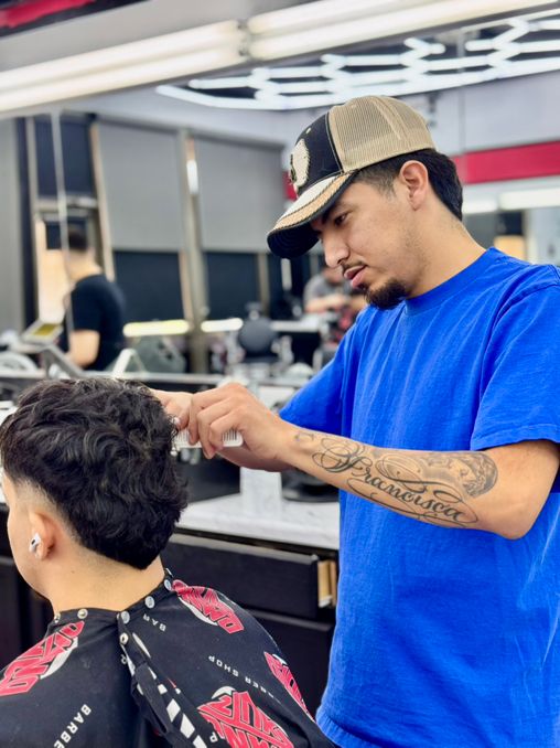 Dmndkutz Barbershop - Avondale on SQUIRE