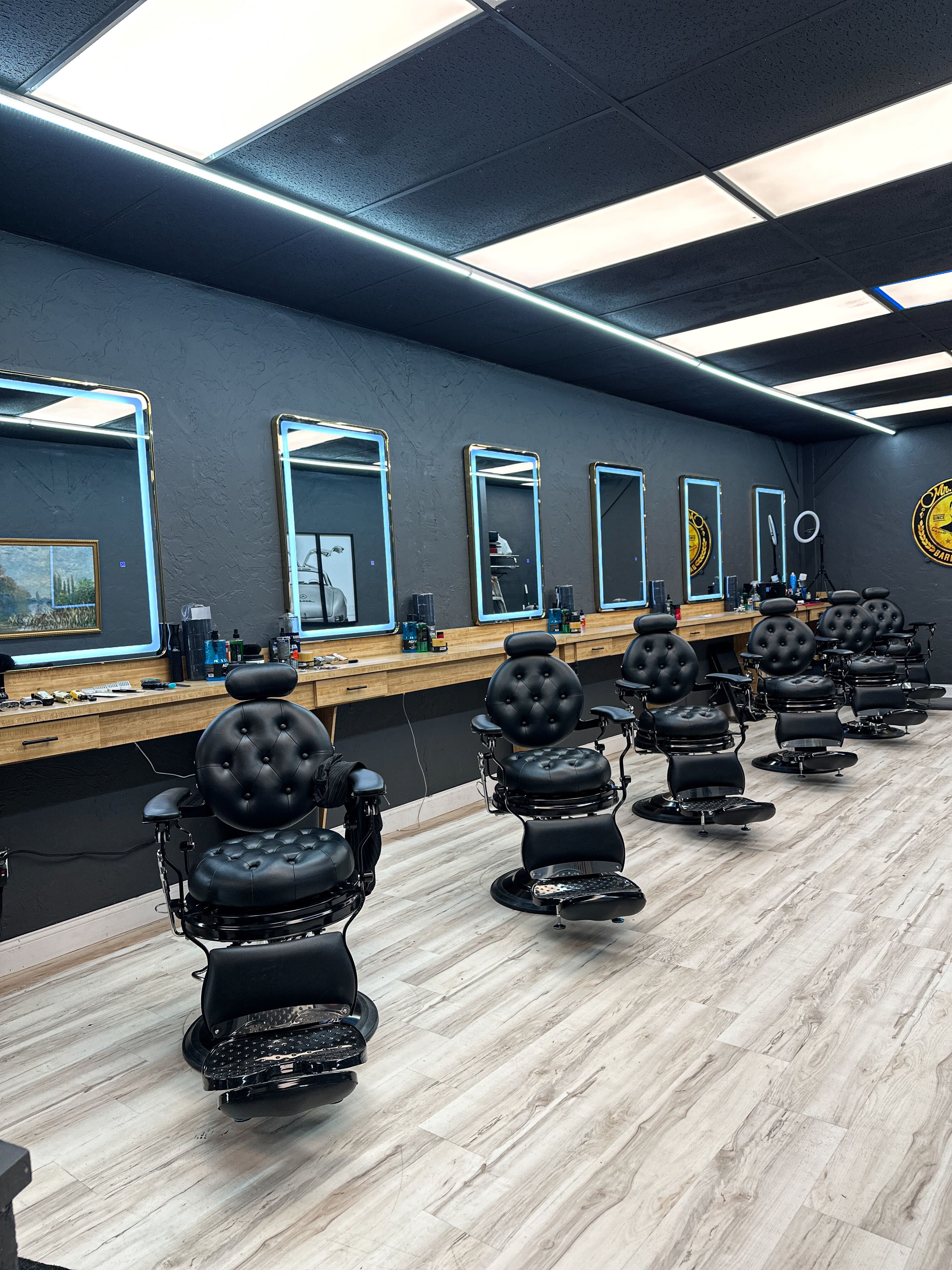 Mr Suazo's Barbershop - Lynn